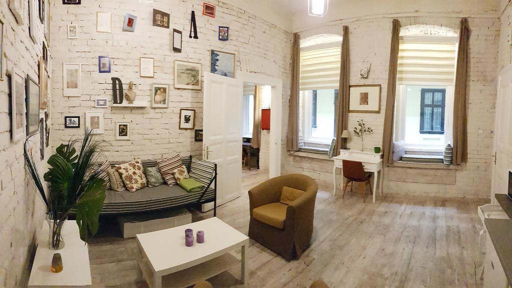 Bpr Wolf Apartment With Terrace Budapest Extérieur photo